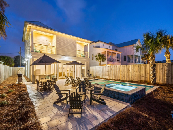 Beautiful Home with Private Pool & Spa in Destin