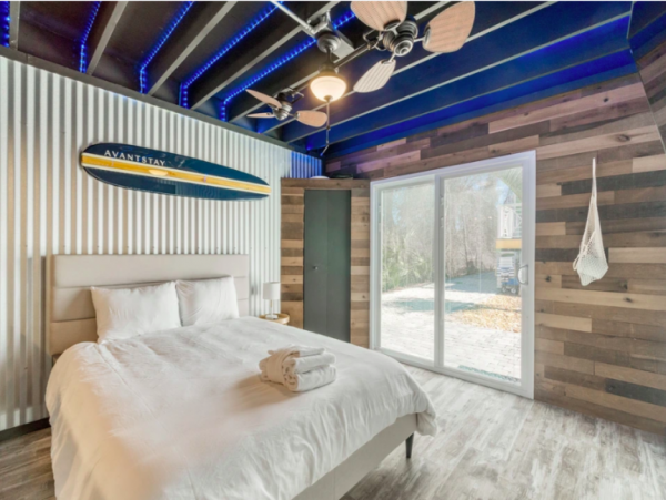 Charming Coastal Bungalow in Destin with Pool and Separate Carriage House Steps from the Beach