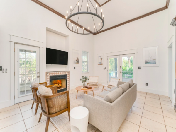 Charming Coastal Bungalow in Destin with Pool and Separate Carriage House Steps from the Beach