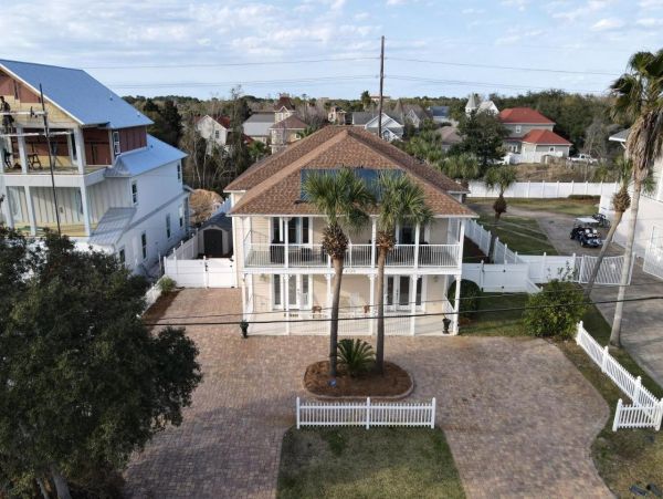 Walk to Beach Destin Vacation Home Eight Bedroom
