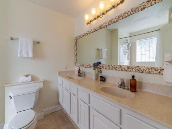 Walk to Beach Destin Vacation Home Eight Bedroom
