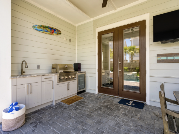 Miramara Beach Exceptional Large Pool Home Sleeps 25!