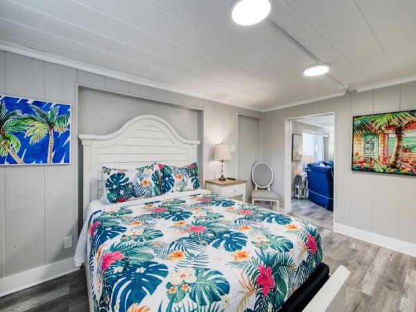 Wilton Manors Vacation Condo Two Bedroom
