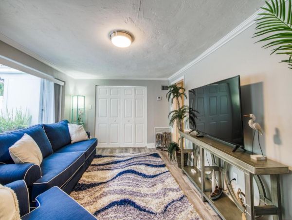 Wilton Manors Vacation Condo Two Bedroom