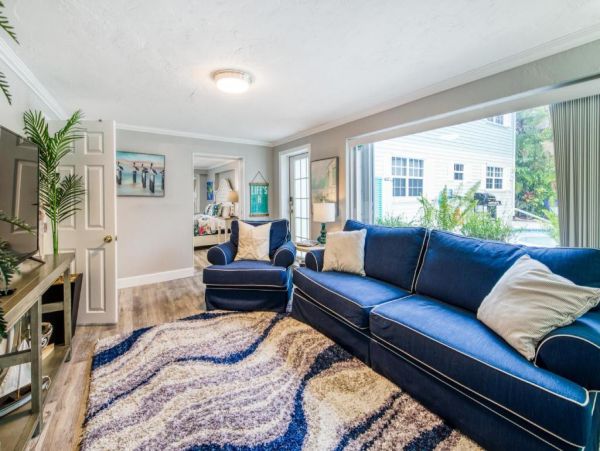 Wilton Manors Vacation Condo Two Bedroom