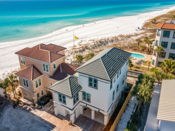 Miramar Vacation Home Five Bedroom Steps to Beach