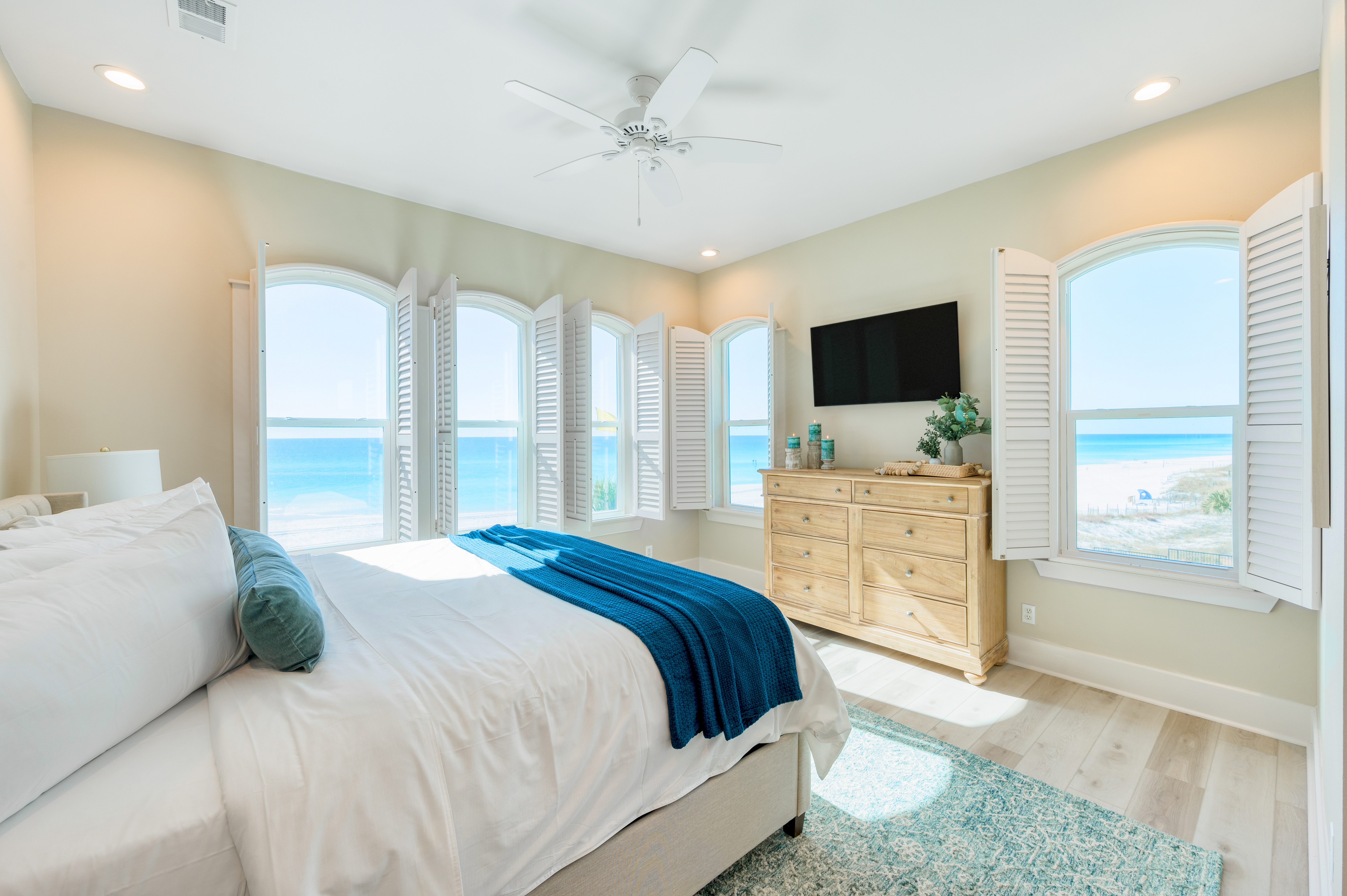 Miramar Vacation Home Five Bedroom Steps to Beach