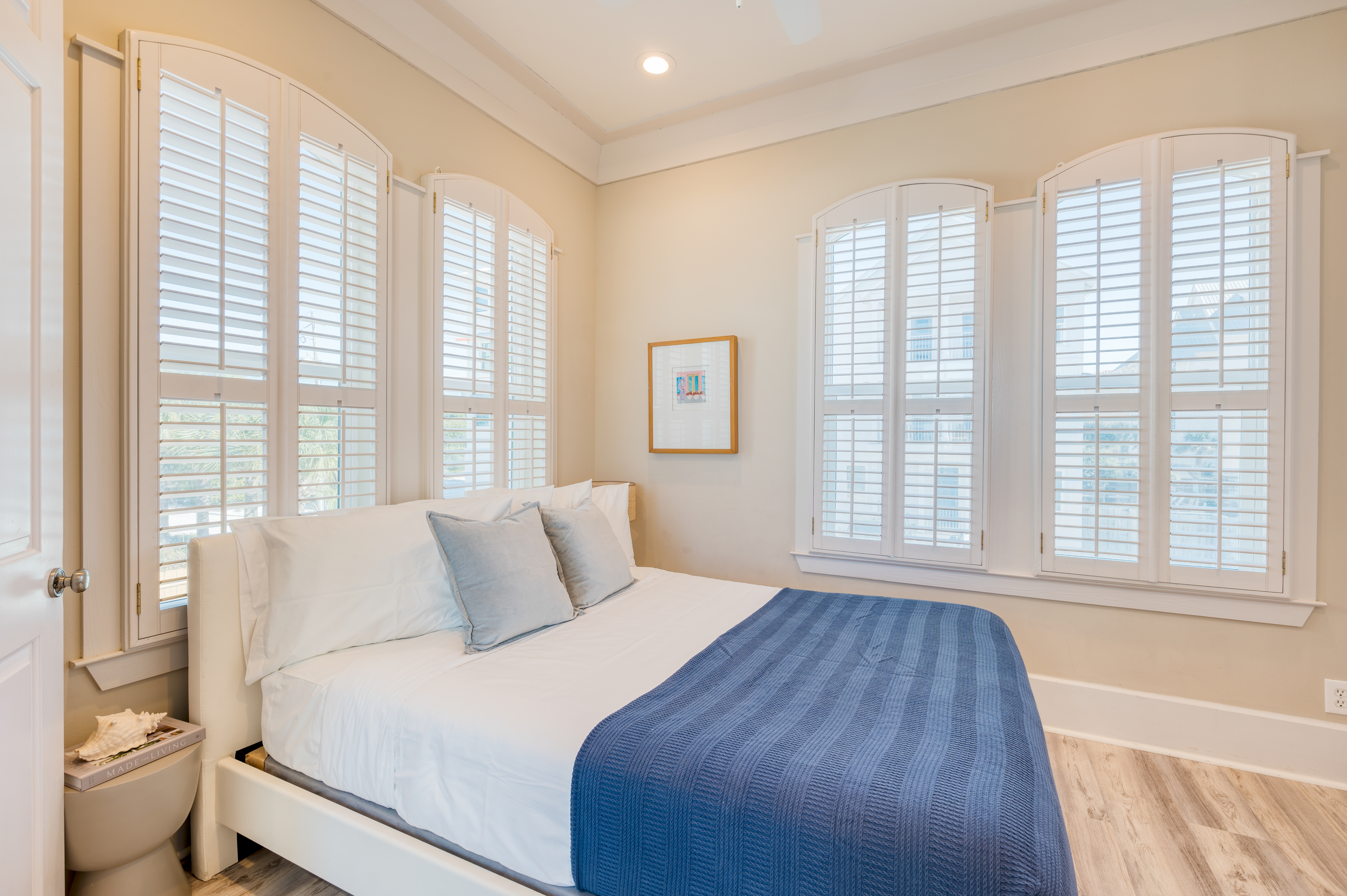 Miramar Vacation Home Five Bedroom Steps to Beach