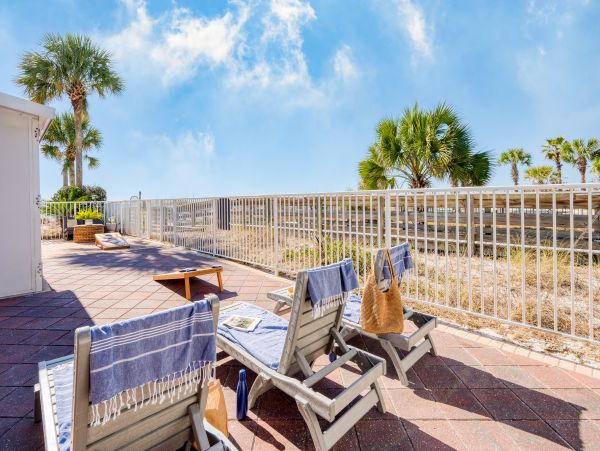 Miramar Vacation Home Five Bedroom Steps to Beach