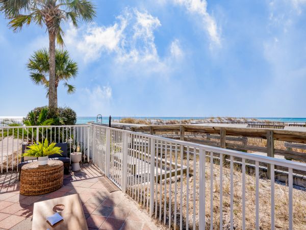 Miramar Vacation Home Five Bedroom Steps to Beach