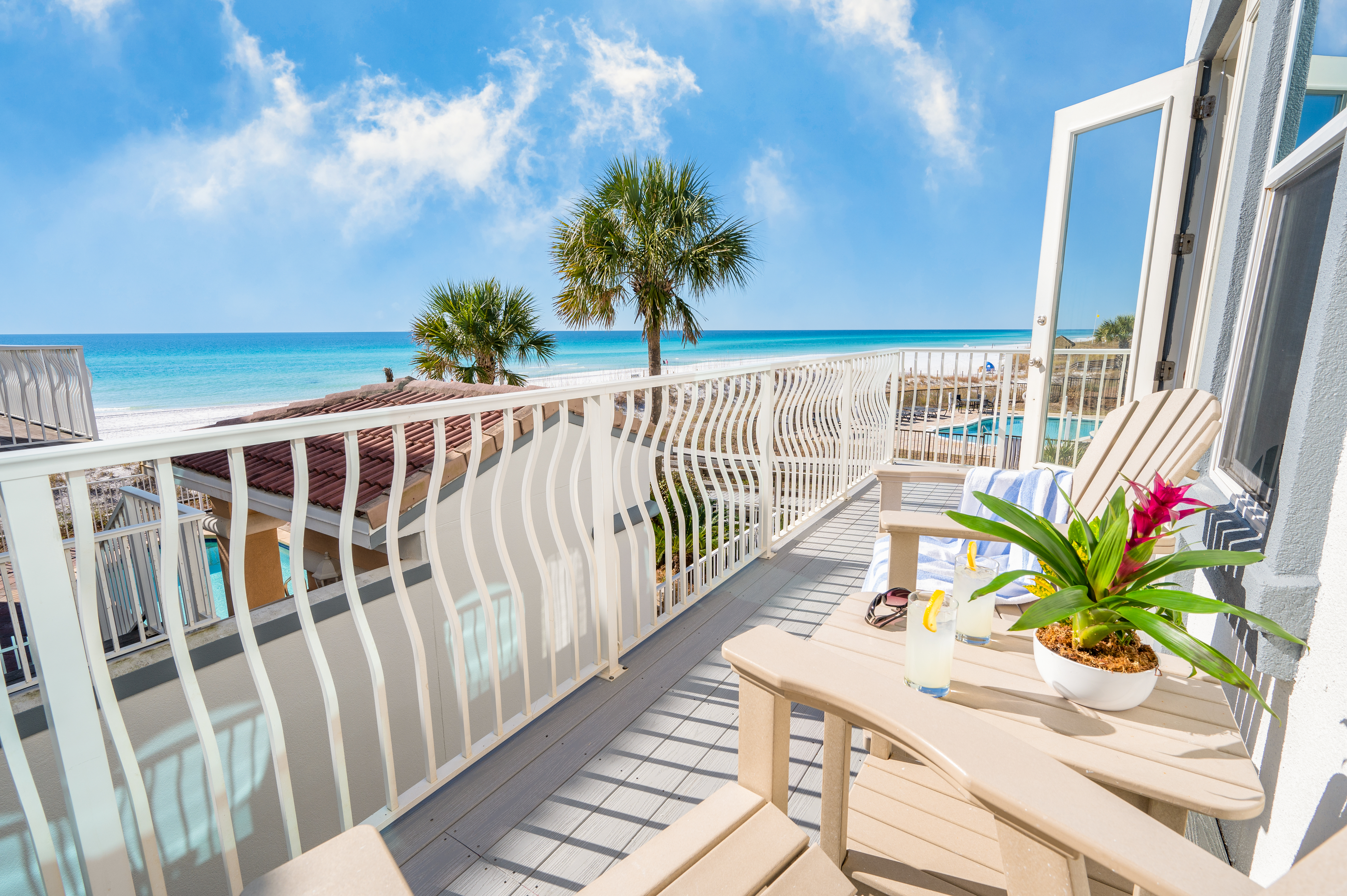 Miramar Vacation Home Five Bedroom Steps to Beach