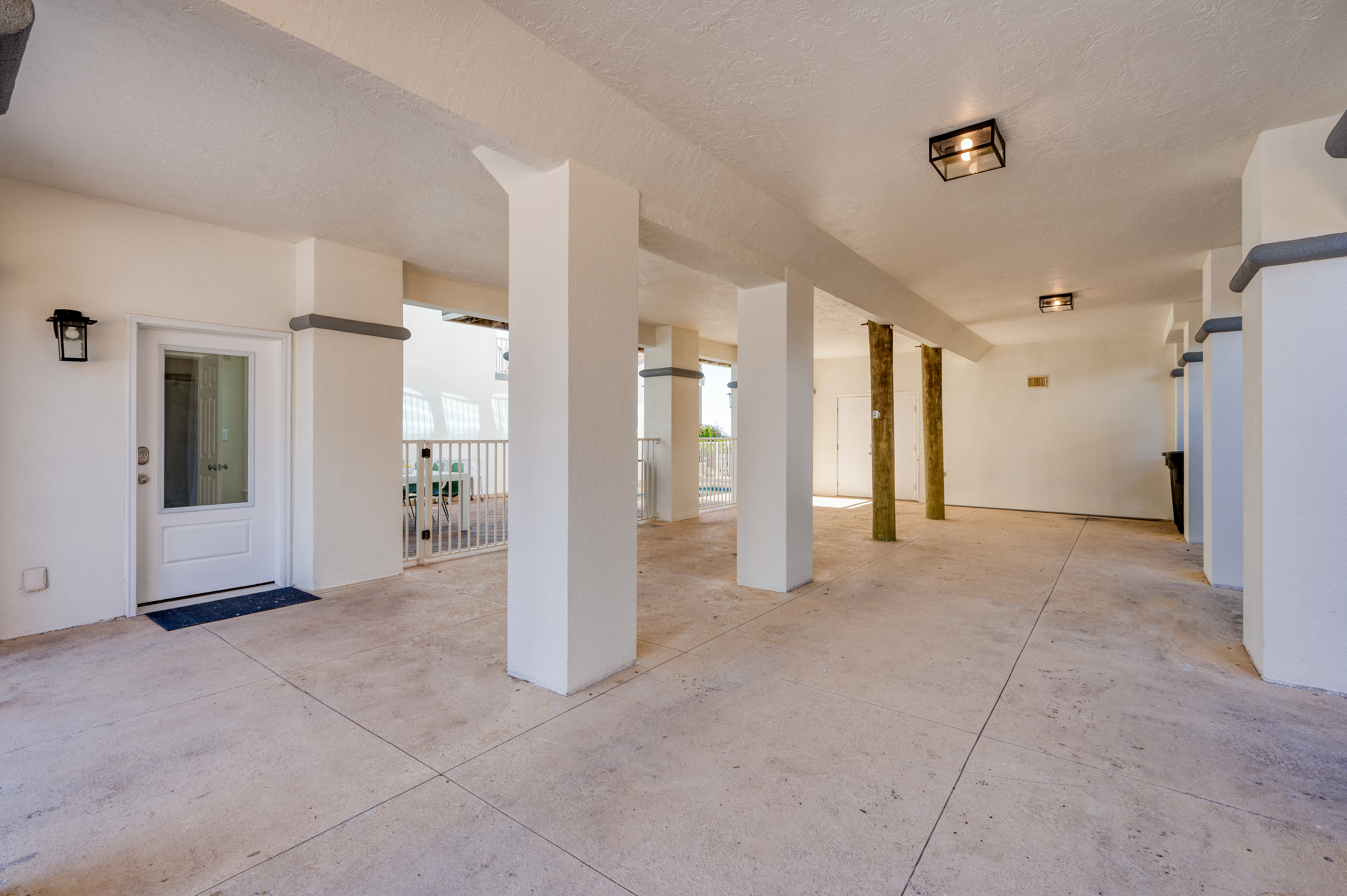 Miramar Vacation Home Five Bedroom Steps to Beach