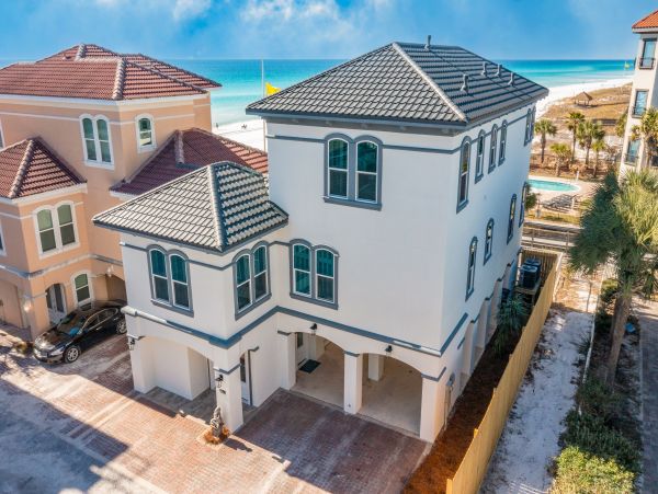 Miramar Vacation Home Five Bedroom Steps to Beach