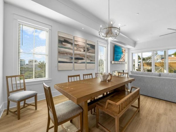 Luxurious Beach Home 6-Bedroom - Your Tropical Escape Awaits