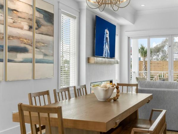 Luxurious Beach Home 6-Bedroom - Your Tropical Escape Awaits