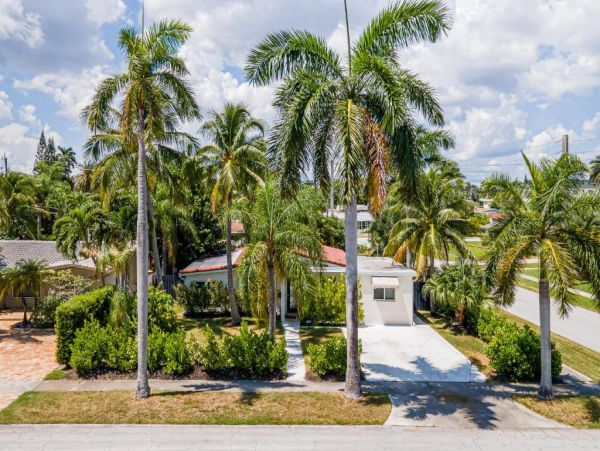 Hollywood Vacation Home Two Bedroom