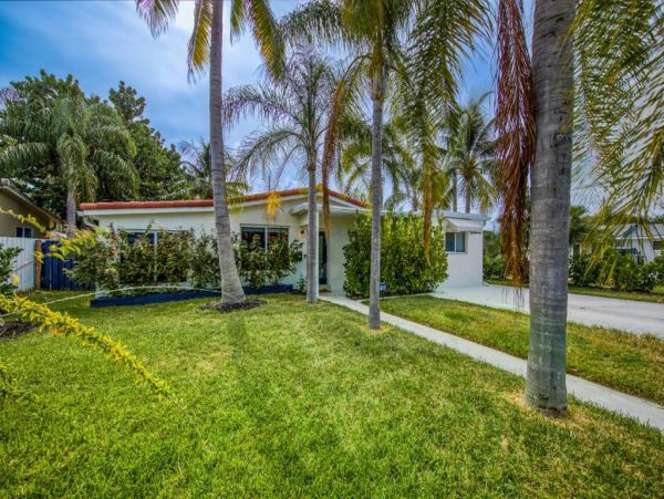 Hollywood Vacation Home Two Bedroom
