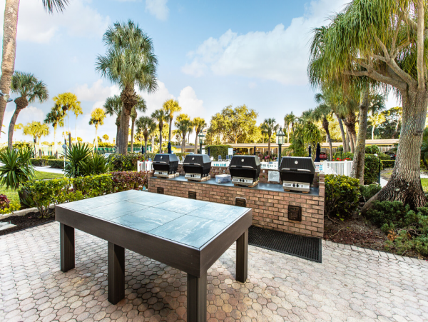 Ultimate Sanctuary on Siesta Key with 3 Bedrooms and Extra Den