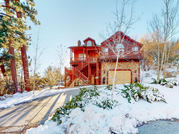 Big Bear Cozy Four Bedroom Vacation Rental Prime Location