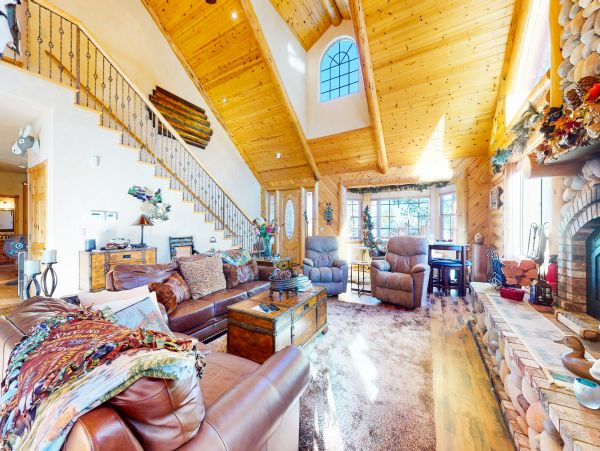 Big Bear Cozy Four Bedroom Vacation Rental Prime Location