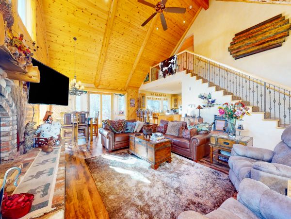 Big Bear Cozy Four Bedroom Vacation Rental Prime Location