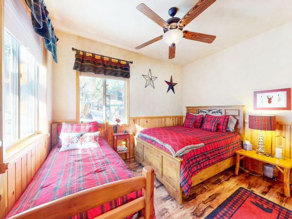 Big Bear Cozy Four Bedroom Vacation Rental Prime Location