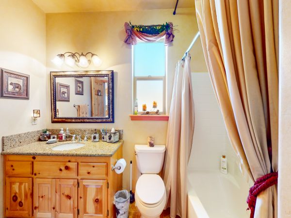 Big Bear Cozy Four Bedroom Vacation Rental Prime Location