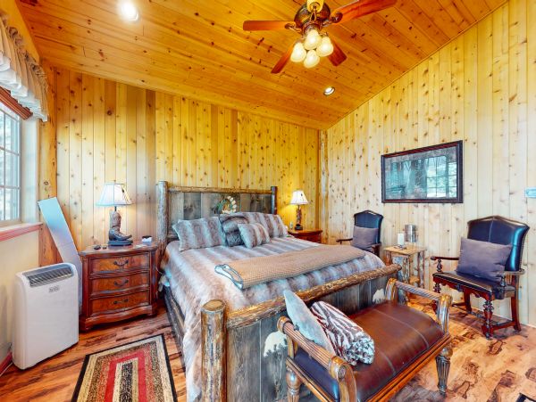 Big Bear Cozy Four Bedroom Vacation Rental Prime Location