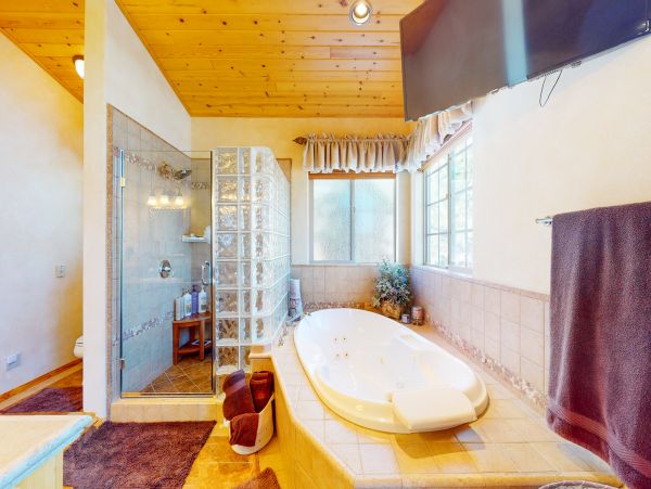 Big Bear Cozy Four Bedroom Vacation Rental Prime Location