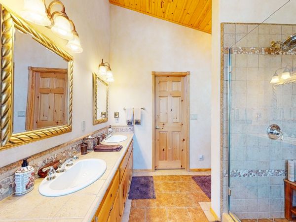 Big Bear Cozy Four Bedroom Vacation Rental Prime Location