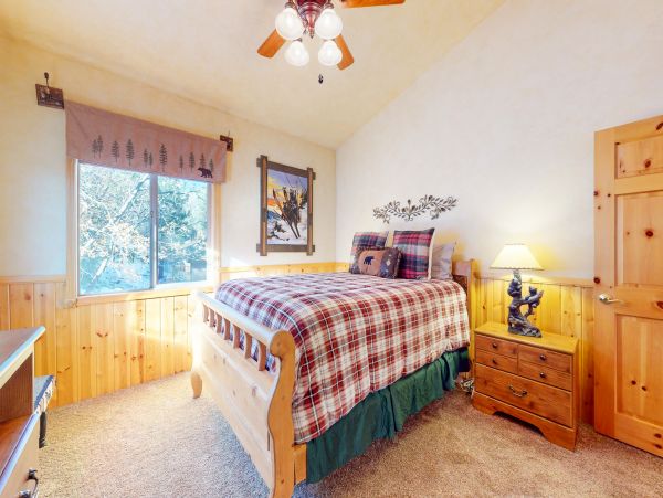 Big Bear Cozy Four Bedroom Vacation Rental Prime Location