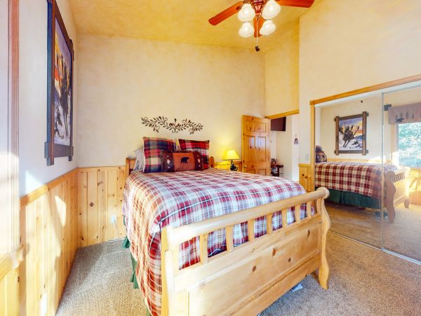 Big Bear Cozy Four Bedroom Vacation Rental Prime Location