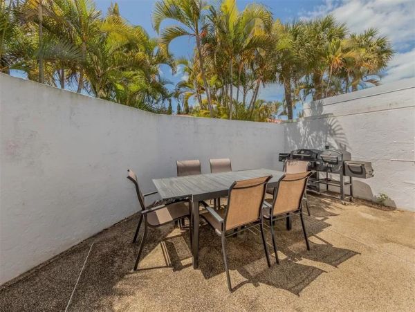 Charming Two Bedroom Vacation Home in Venice Close to Beach