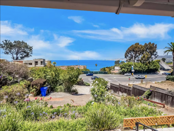 Walk to Downtown La Jolla Main House & Studio