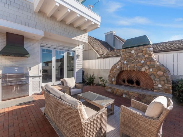 Oceanfront Luxury Vacation Home in La Jolla Sleeps 12