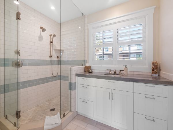 Oceanfront Luxury Vacation Home in La Jolla Sleeps 12