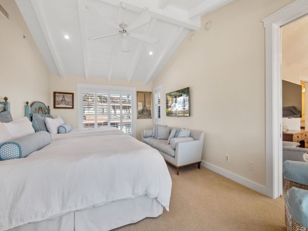 Oceanfront Luxury Vacation Home in La Jolla Sleeps 12