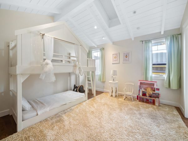 Oceanfront Luxury Vacation Home in La Jolla Sleeps 12