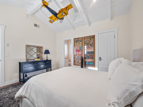 Oceanfront Luxury Vacation Home in La Jolla Sleeps 12