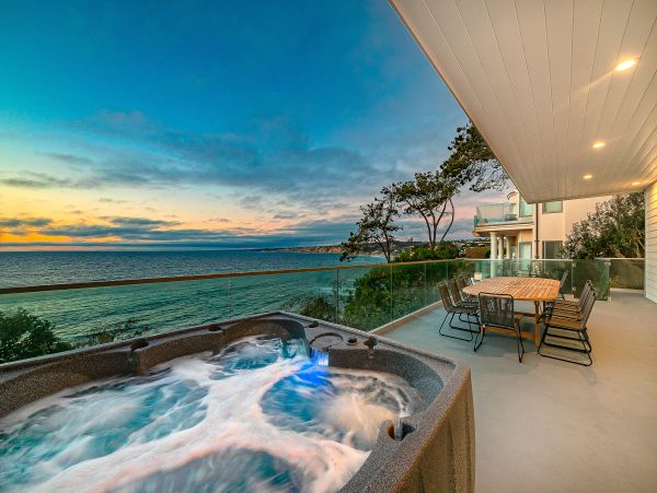Gorgeous Oceanfront La Jolla Home with Casita & Hot Tub
