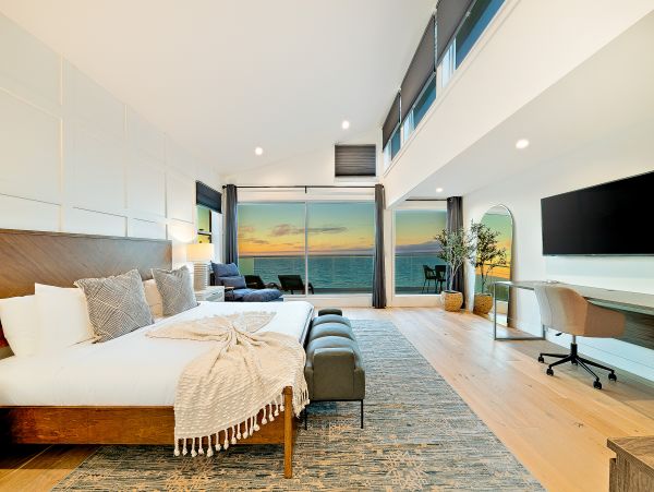 Gorgeous Oceanfront La Jolla Home with Casita & Hot Tub