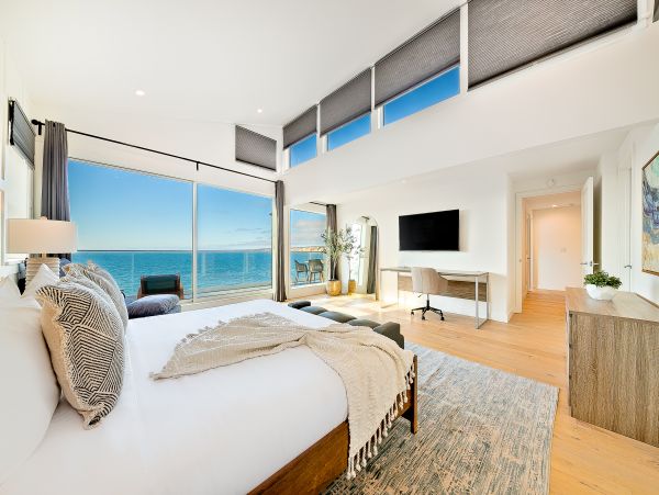 Gorgeous Oceanfront La Jolla Home with Casita & Hot Tub