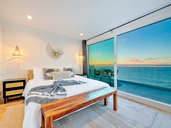 Gorgeous Oceanfront La Jolla Home with Casita & Hot Tub