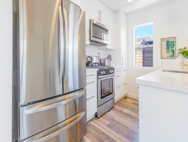 Three Bedroom Rental near the beach with large backyard and grill
