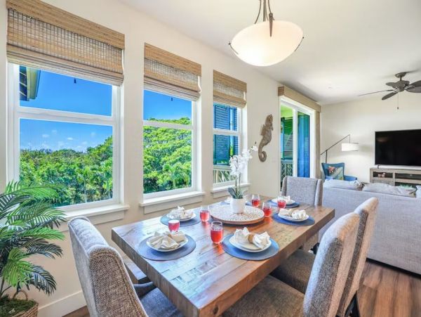Gorgeous Two Bedroom plus Loft Vacation Condo in Poipu with Pool