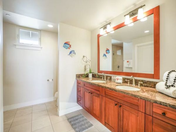Gorgeous Two Bedroom plus Loft Vacation Condo in Poipu with Pool