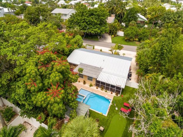 Anna Maria Island Holmes Beach Home 1042435