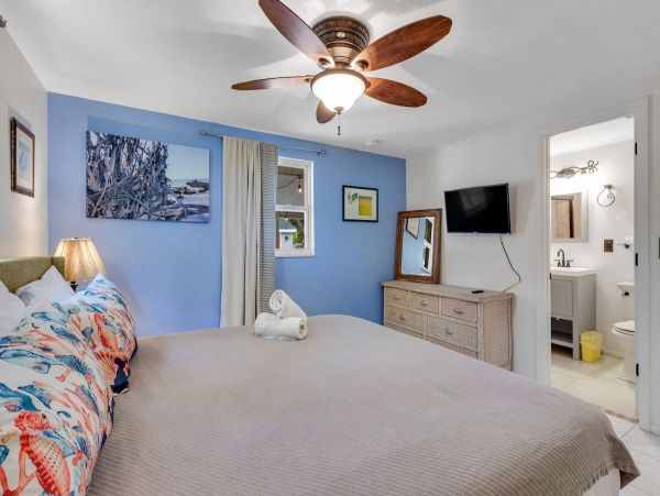 Anna Maria Island Holmes Beach Home 1042435