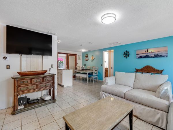 Anna Maria Island Holmes Beach Home 1042435