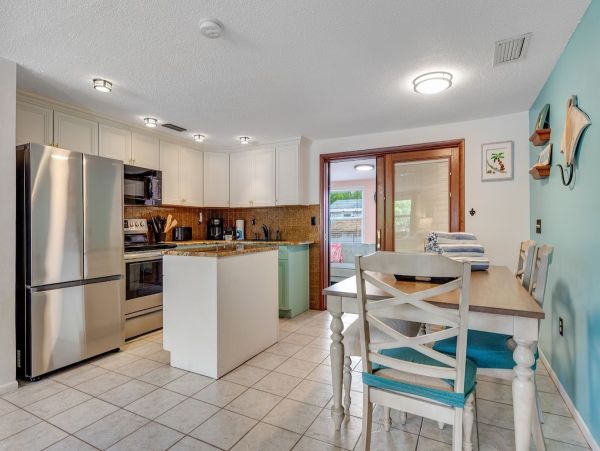 Anna Maria Island Holmes Beach Home 1042435